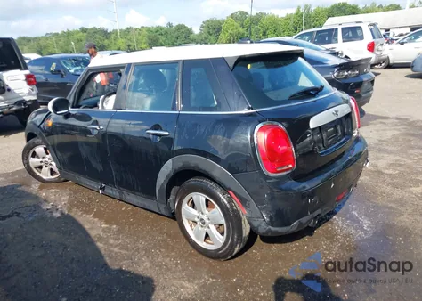 2015 Mini Hardtop Cooper z USA, uszkodzony, nr VIN WMWXS5C53FT831770